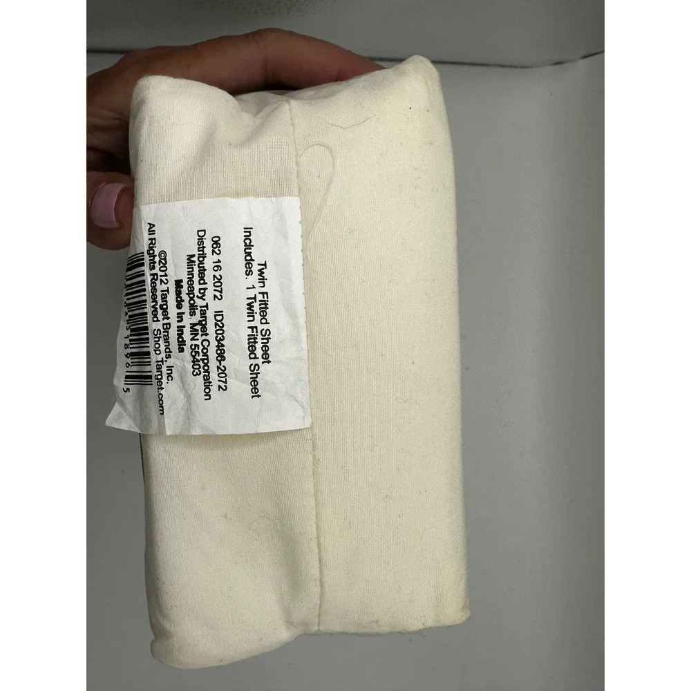 Target Ultra Soft Fitted Sheet Twin White 100% Cotton 18in Deep Pocket 2012